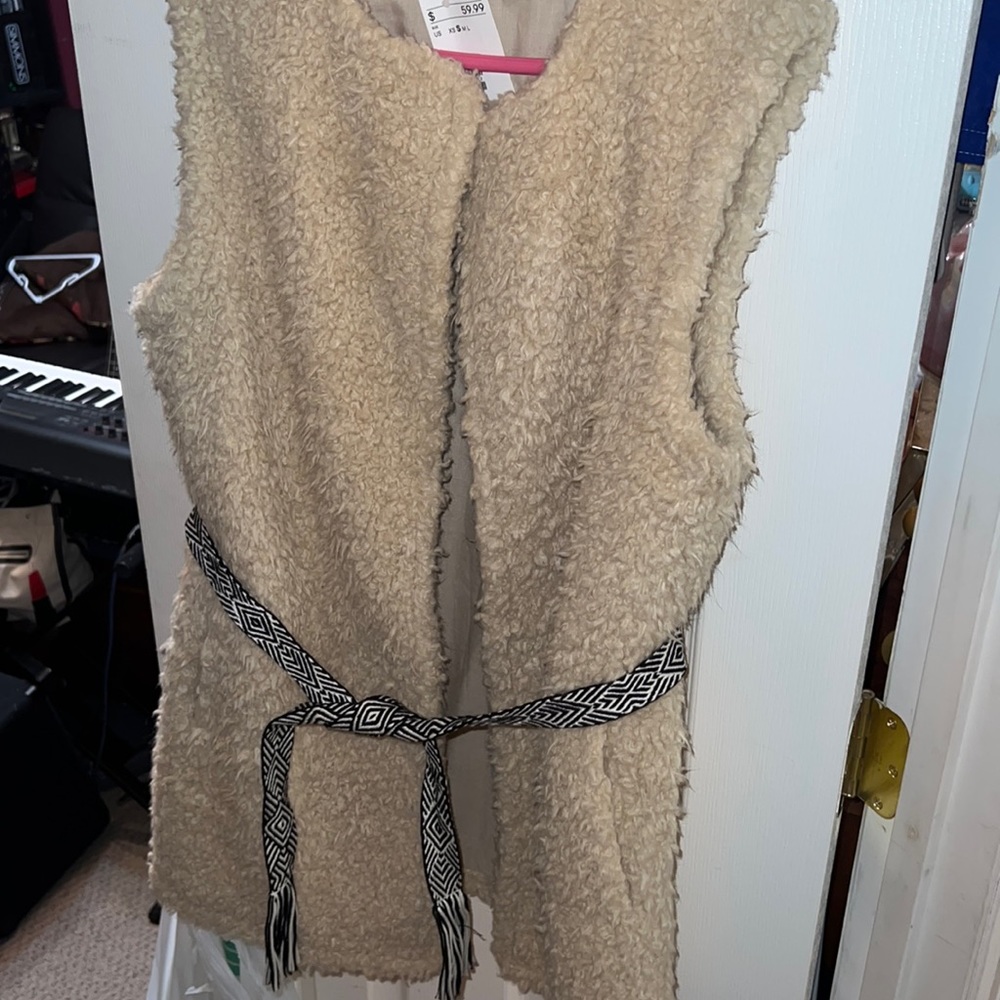HM long vests beige size sm nwt